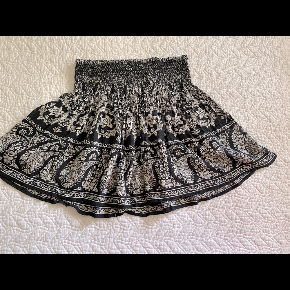 Patrons of Peace black and cream Mini skirt sz S